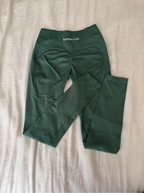 Alphalete Amplify Leggings - Medium/Ivy REPAIRED SCRUNCH